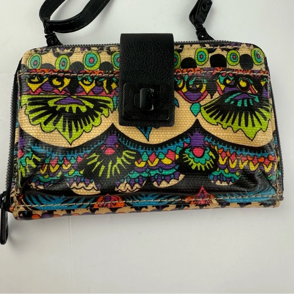 Sakroots Artist Circle Smartphone Crossbody Bag Spirit Desert Print Purse
